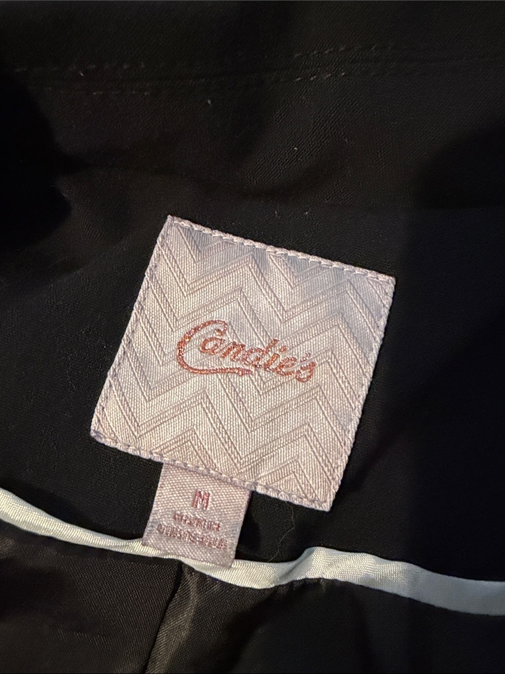 Blazer - Picture 3 of 4